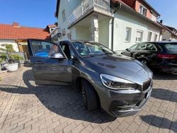 Grau Gebraucht 2019 BMW 220 Active Tourer Van / Kleinbus | 18.700 € (Guter Preis)