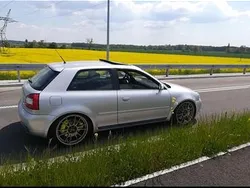 Silber Gebraucht 2001 Audi S3 Kleinwagen | 16.000 €