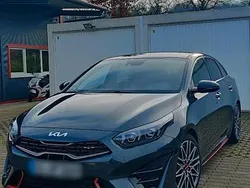 Grau Gebraucht 2021 Kia ProCeed GT Kleinwagen | 25.500 € (Fairer Preis)