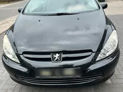 Schwarz Gebraucht 2004 Peugeot 307 CC Cabrio | 2.999 €