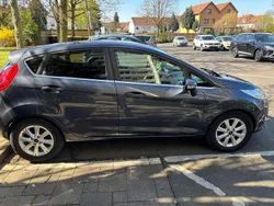 Blau Gebraucht 2009 Ford Fiesta Titanium Kleinwagen | 3.300 € (Fairer Preis)