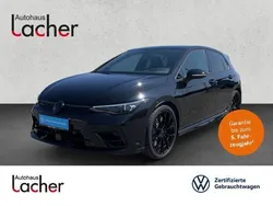 Grenadillschwarz metallic Gebraucht 2024 VW Golf VIII Black Edition Limousine | 53.890 € (Teuer)