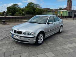 Silber Gebraucht 2004 BMW 325 Limousine | 4.300 € (Fairer Preis)