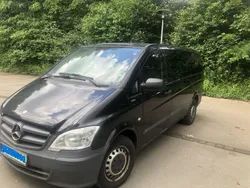 Schwarz Gebraucht 2012 Mercedes Vito Van / Kleinbus | 7.999 €