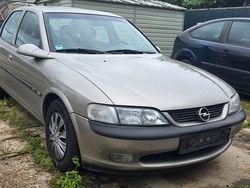 Silber Gebraucht 1997 Opel Vectra Limousine | 490 € (Superpreis)