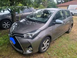 Braun Gebraucht 2016 Toyota Yaris Hybrid Edition-S Limousine | 6.800 €