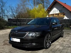 Braun Gebraucht 2013 Skoda Superb Kombi | 10.700 € (Etwas zu teuer)