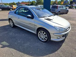 Gris aluminium Gebraucht 2005 Peugeot 206 CC Quiksilver Cabrio | 1.590 € (Guter Preis)