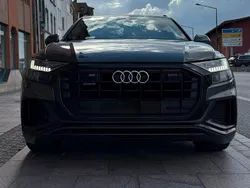 Grau Gebraucht 2019 Audi Q8 Sport SUV | 52.795 € (Etwas zu teuer)