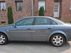 Grau Gebraucht 2004 Audi A4 Limousine | 2.500 € (Fairer Preis)