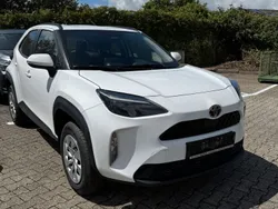 Weiß Neu 2025 Toyota Yaris Cross Comfort SUV | 23.399 €
