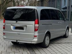 Silber Gebraucht 2011 Mercedes Viano Van / Kleinbus | 8.000 €