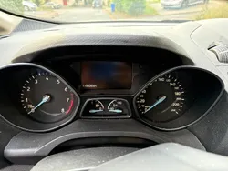 Weiß Gebraucht 2016 Ford C-MAX Van / Kleinbus | 5.500 €