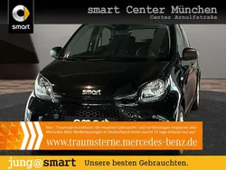 Schwarz Gebraucht 2021 Smart ForFour Electric Drive Pure Limousine | 10.490 € (Fairer Preis)