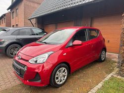Rot Gebraucht 2017 Hyundai i10 Trend Kleinwagen | 6.700 € (Superpreis)