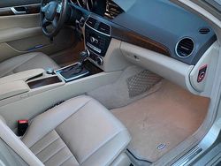 Beige Gebraucht 2012 Mercedes C250 Limousine | 19.999 €