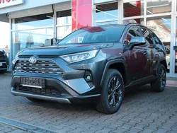 Grau Neu 2025 Toyota RAV4 Hybrid Team SUV | 45.496 € (Etwas zu teuer)