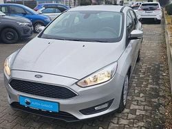Silber Gebraucht 2016 Ford Focus Limousine | 8.500 € (Guter Preis)
