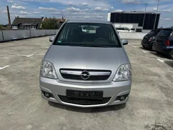 Silber Gebraucht 2006 Opel Meriva Edition Van / Kleinbus | 1.950 € (Fairer Preis)