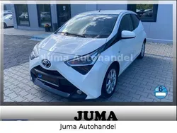 Weiß Gebraucht 2019 Toyota Aygo Connect Style Kleinwagen | 9.999 € (Guter Preis)