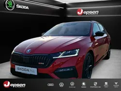 Rot Gebraucht 2023 Skoda Octavia RS Kombi | 39.970 € (Etwas zu teuer)