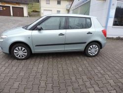 Arcticgr}n metallic Gebraucht 2010 Skoda Fabia Cool Edition Kleinwagen | 3.480 € (Fairer Preis)