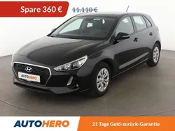 Schwarz Gebraucht 2017 Hyundai i30 Select Limousine | 10.510 € (Fairer Preis)