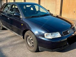 Blau Gebraucht 2000 Audi A3 Kleinwagen | 3.500 €