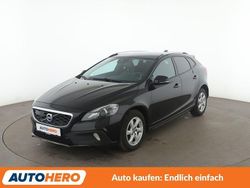 Schwarz Gebraucht 2015 Volvo V40 CC You! Kombi | 16.580 € (Etwas zu teuer)