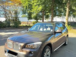 Braun Gebraucht 2011 BMW X1 Sport Line SUV | 9.200 €