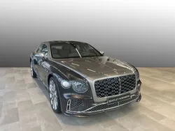 Braun Neu 2025 Bentley Flying Spur Mulliner Limousine | 341.149 € (Fairer Preis)