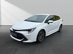Weiss Gebraucht 2022 Toyota Corolla Team Kombi | 23.990 € (Guter Preis)