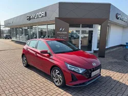 Dragon red Neu 2025 Hyundai i20 Trend Limousine | 24.990 € (Fairer Preis)
