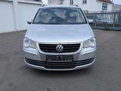 Silber Gebraucht 2010 VW Touran Trendline Van / Kleinbus | 2.190 € (Superpreis)