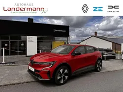 Dezirrot metallic Gebraucht 2023 Renault Mégane Equilibre Limousine | 24.490 € (Fairer Preis)