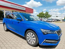 Blau Gebraucht 2021 Skoda Superb Style Kombi | 20.689 € (Superpreis)