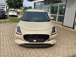 Beige Neu 2024 Suzuki Swift Comfort Kleinwagen | 17.990 €