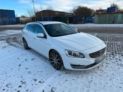 Schwarz Gebraucht 2013 Volvo V60 Kombi | 9.999 € (Fairer Preis)