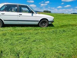 Weiß Gebraucht 1985 BMW 524 Limousine | 4.500 €