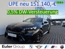 Black sapphire metallic Gebraucht 2025 BMW M5 Sport Line Limousine | 122.875 € (Fairer Preis)
