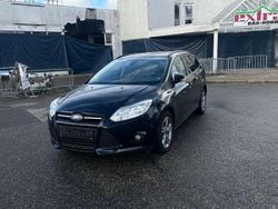Schwarz Gebraucht 2013 Ford Focus Champions Edition Kombi | 2.999 € (Superpreis)