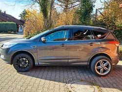Grau Gebraucht 2014 Ford Kuga Individual SUV | 8.800 € (Etwas zu teuer)