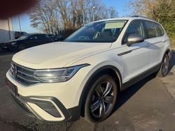 Weiß Gebraucht 2024 VW Tiguan Allspace Life SUV | 33.900 € (Fairer Preis)