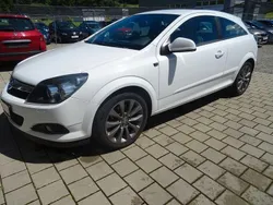 Weiß Gebraucht 2010 Opel Astra GTC Sport Limousine | 5.490 € (Fairer Preis)