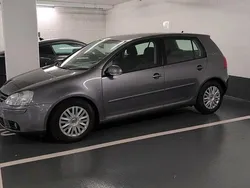 Grau Gebraucht 2007 VW Golf V Limousine | 3.000 € (Fairer Preis)