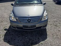 Silber Gebraucht 2006 Mercedes B200 Van / Kleinbus | 2.950 € (Fairer Preis)