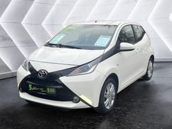 Weiß Gebraucht 2016 Toyota Aygo X-play Kleinwagen | 8.290 € (Fairer Preis)