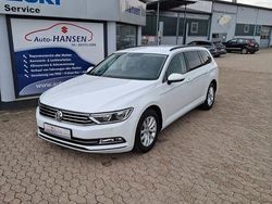 Weiß Gebraucht 2017 VW Passat Comfortline Kombi | 15.850 € (Fairer Preis)