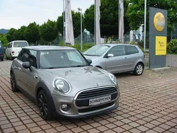 Silber Gebraucht 2018 Mini ONE Kleinwagen | 13.950 € (Fairer Preis)