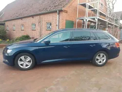 Blau Gebraucht 2017 Skoda Superb Ambition Kombi | 10.500 € (Etwas zu teuer)